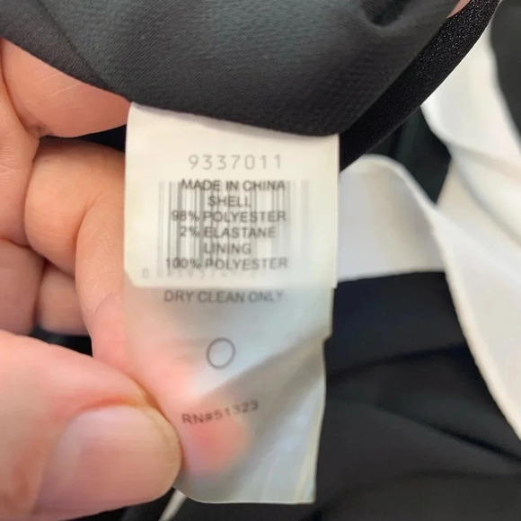 Vince Camuto Womans Halter Top XS Black White Peplum Flowy Keyhole Classic M24 - Picture 6 of 8